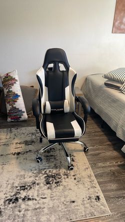 GTPLAYER Gaming Chair Black and White