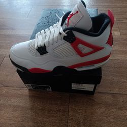Nike Air Jordan Retro 4 "Red Cement" Size 8M