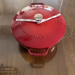 Staub 3.75 Qt / 24cm Cast Iron French Oven – Brand New in Box Pickup at Syosset