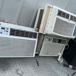 Air conditioners DONT WORK 