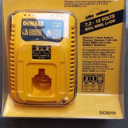 Dewalt DC9319 1-Hour Vehicle Charger Battery Charger 