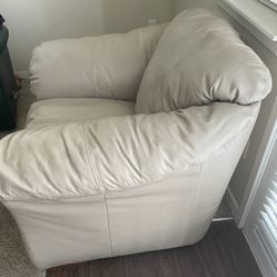 Comfy Pillow Top Oversized Leather Chair