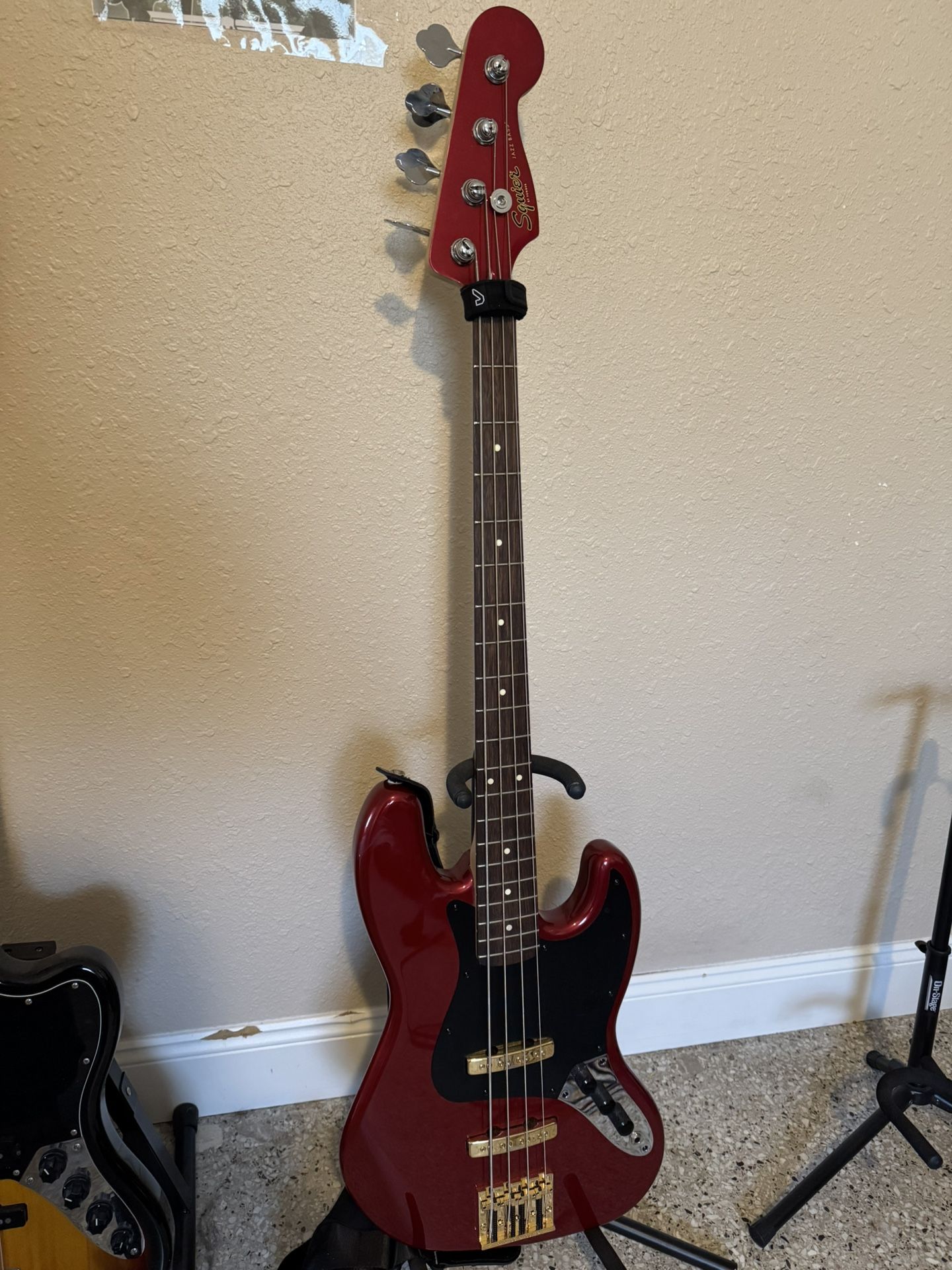 Squier Contemporary Jazz Bass (Metallic Red, Upgraded)