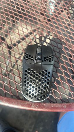 Black gaming mouse
