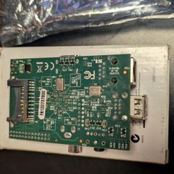 Raspberry Pi (C) 2011 (MOTHERBOARD ONLY)