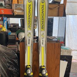 Rossignol T Power 9S Dualtec 2000 Skis for Sale in Los Angeles, CA