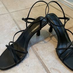 80% new black summer heels