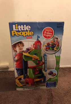 Little people sti’n stand skyway (new)