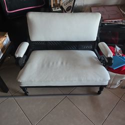 Sillon Blanco De Madera Y Cuero .