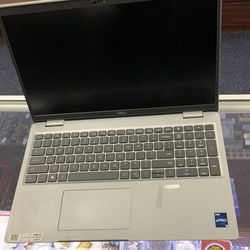 Dell Latitude 5540 15” – i7-1370P | 32GB DDR5 | 1TB NVMe | Windows 11 Pro