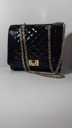 BLACK PURSE 