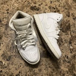 Jordan 1 Mid White Size 12 Men 