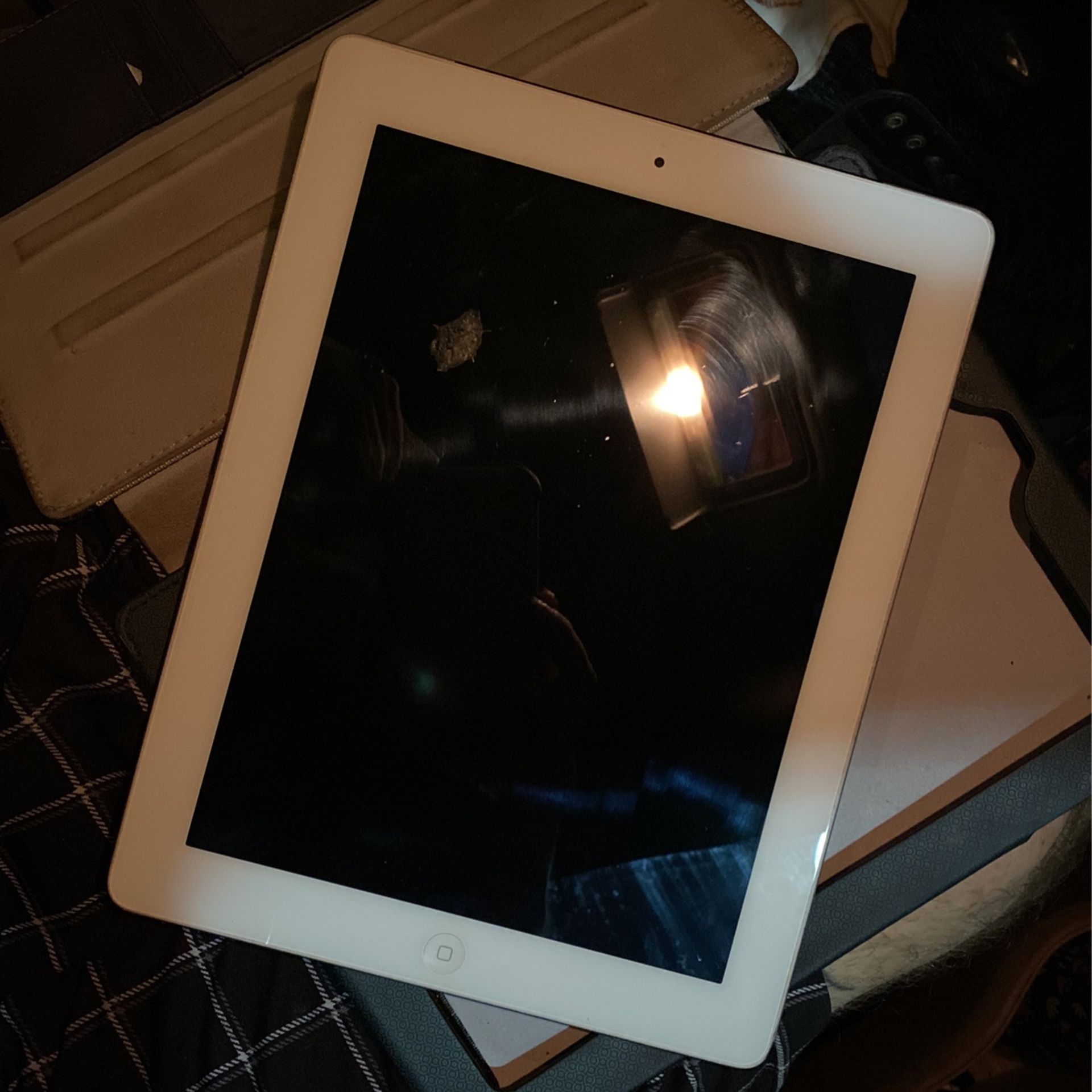 Gen 4 iPad Air With WiFi And Cellular Data