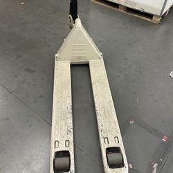 Crown Pallet Jack