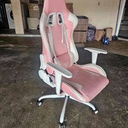 Vitesse Pink White Gaming Chair (has scratches)