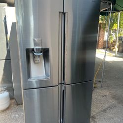 SAMSUNG REFRIGERATOR / FREE DELIVERY / PERFECT CONDITION