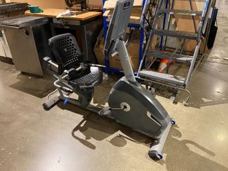 NAUTILUS R614 Recumbent Stationary Bike