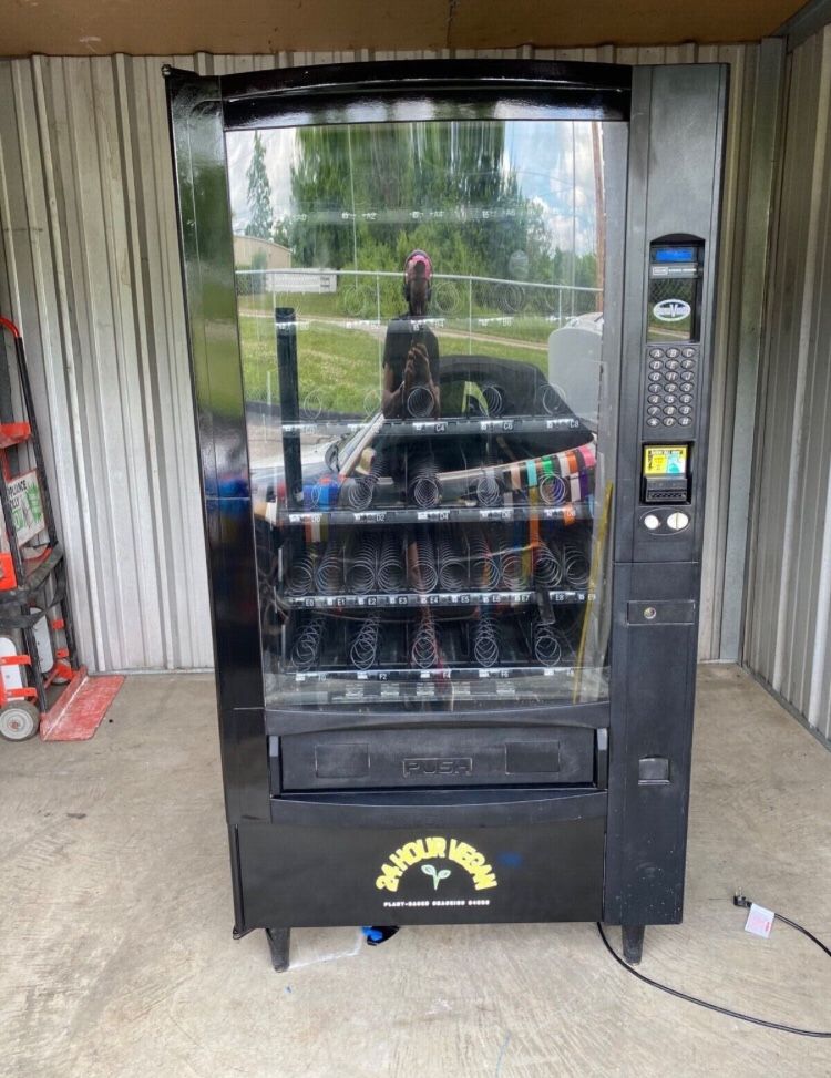 Beautiful crane national 167 automatic snack vending machine millennium