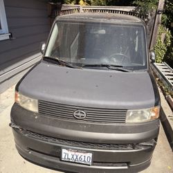 2004 toyota scion xb
