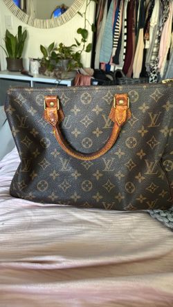 Limited edition, Louis purse