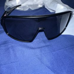 Black/Silver Oakley Sutro Prizm Sunglasses