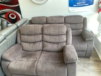 Reclining sofa and loveseat
