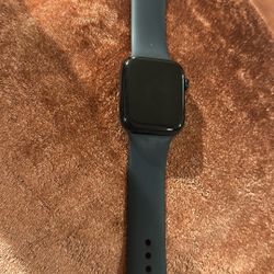 Apple Watch SE 2 Bought For 400 Selling For 200 Willing To Negóciate 