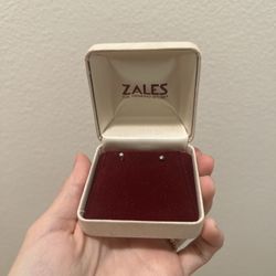 ZALES Stud Earrings 