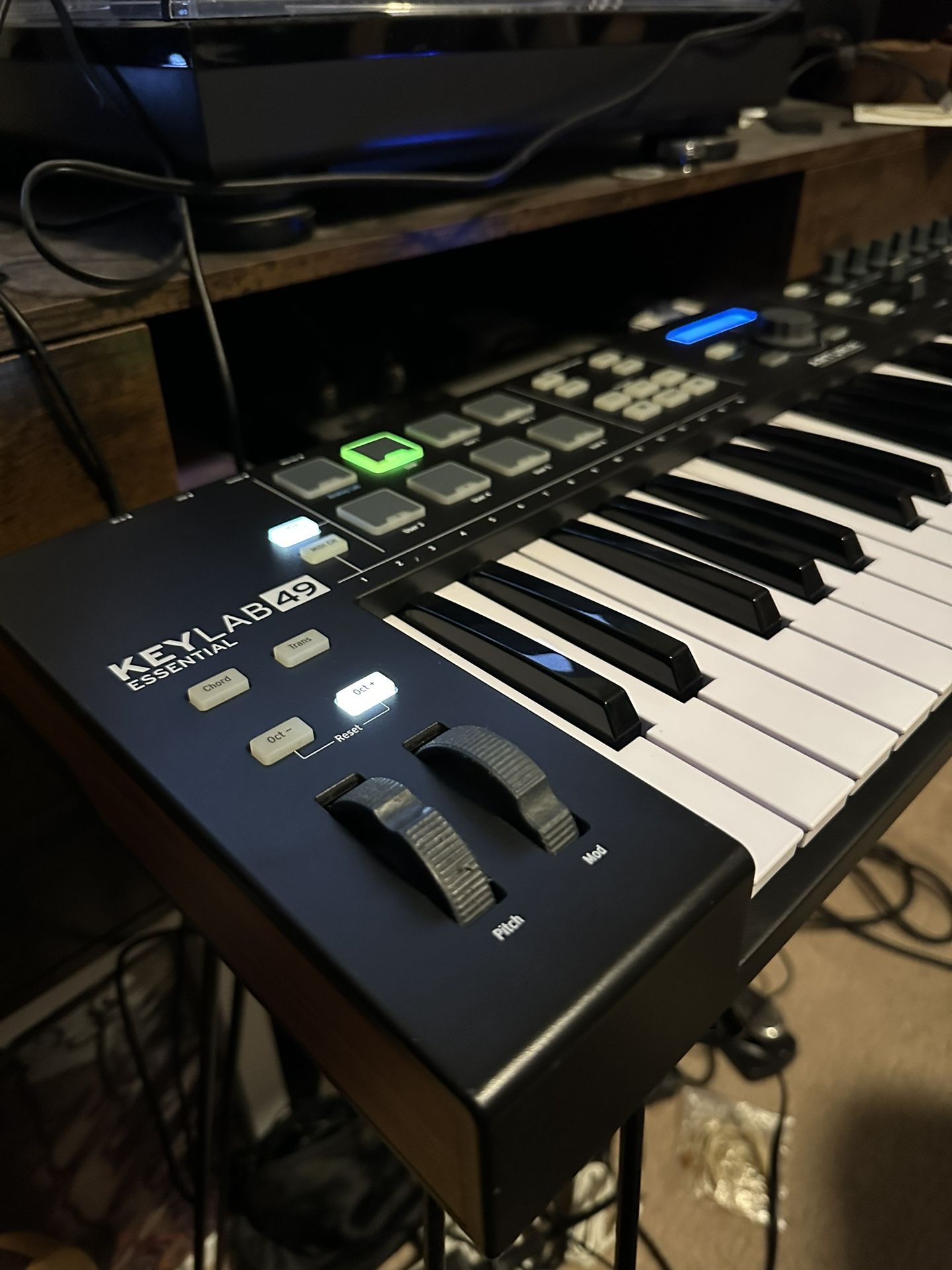 Arturia Keylab Essential 49 MIDI Keyboard