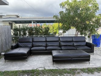 Black Leather Sectional Sofa !!! Great Condition