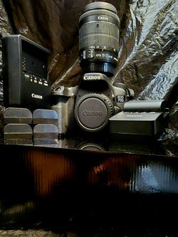 $300  (Irvine) - CANON 70D BUNDLE