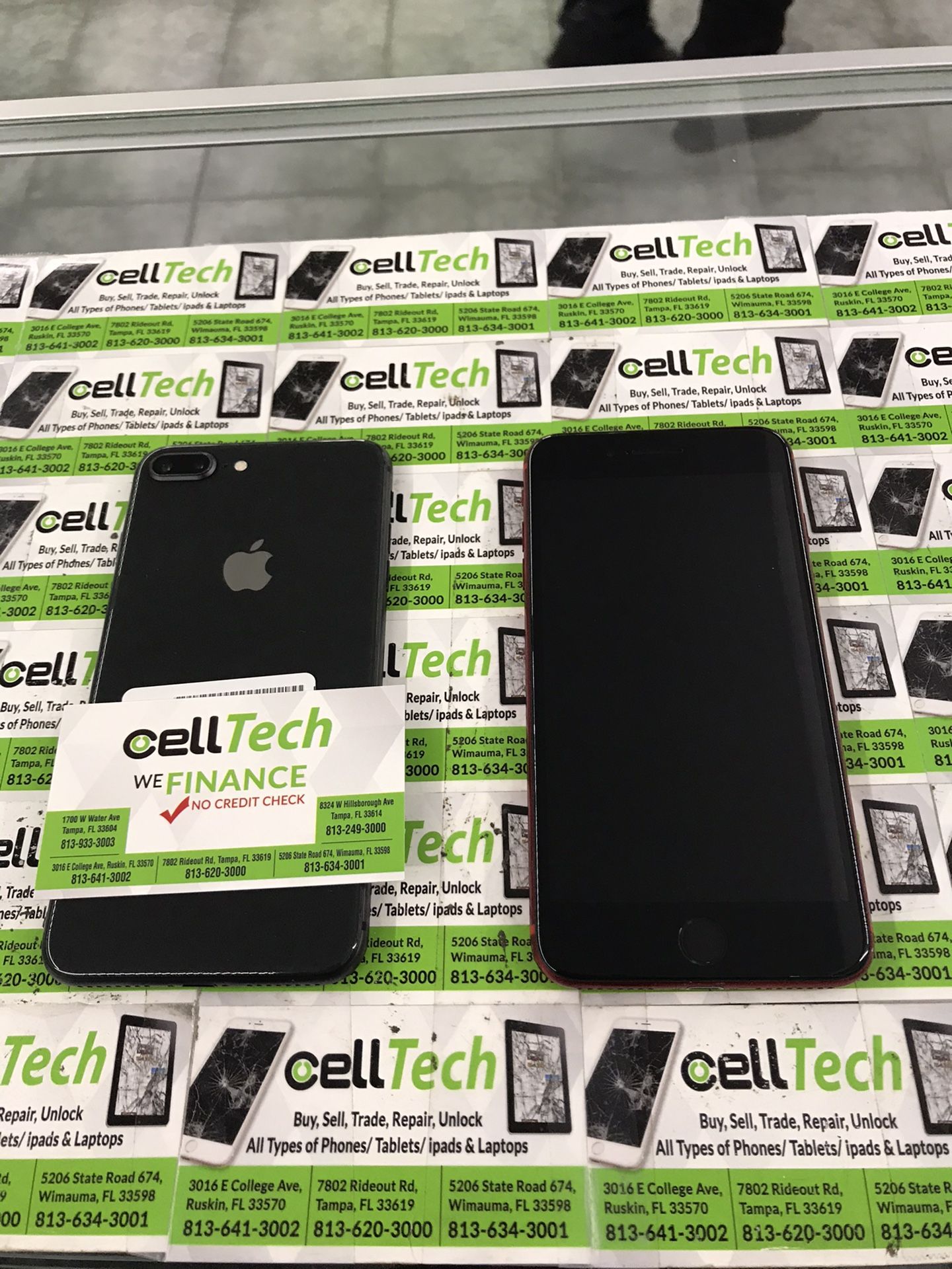iPhone 8 Plus (64GB) Unlocked ! $50 downpayment
