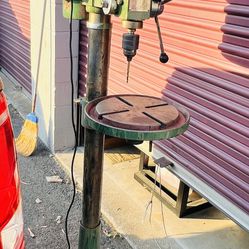 CENTRAL MACHINERY 16 Speed Heavy Duty Drill Press