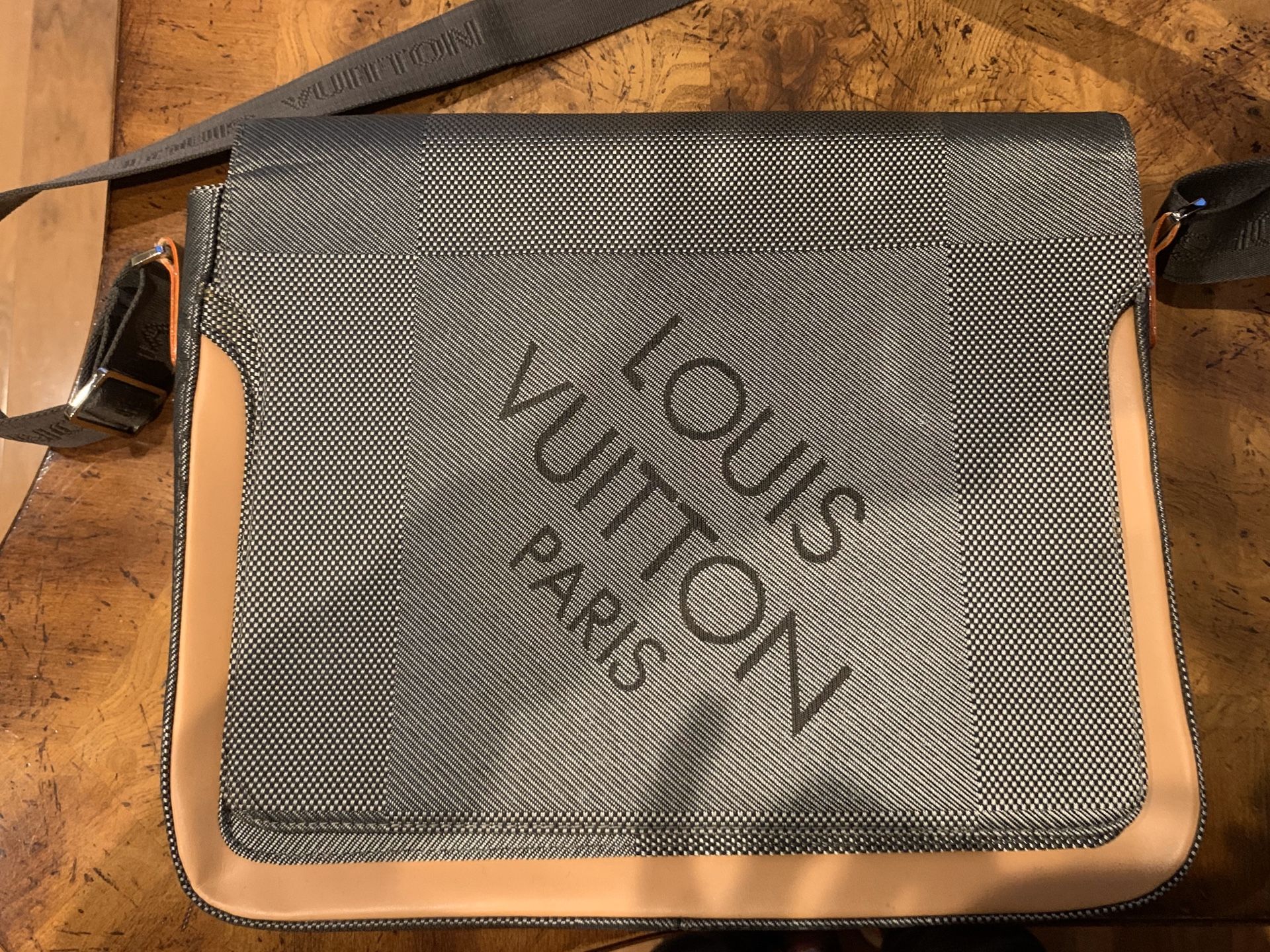 LOUIS VUITTON PARIS BAG