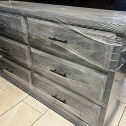 6 Drawer Dresser With Black Hardware