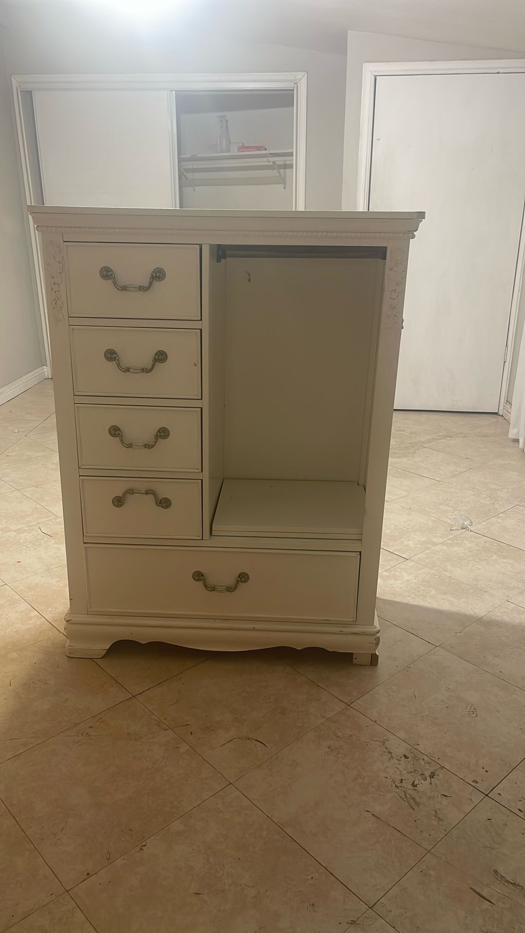 White 5-Drawer Dresser with Vintage Style Handles