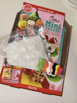 Klutz Mini Sew Treats Kit