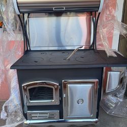 Fireplaces/ Estufa De Leña 