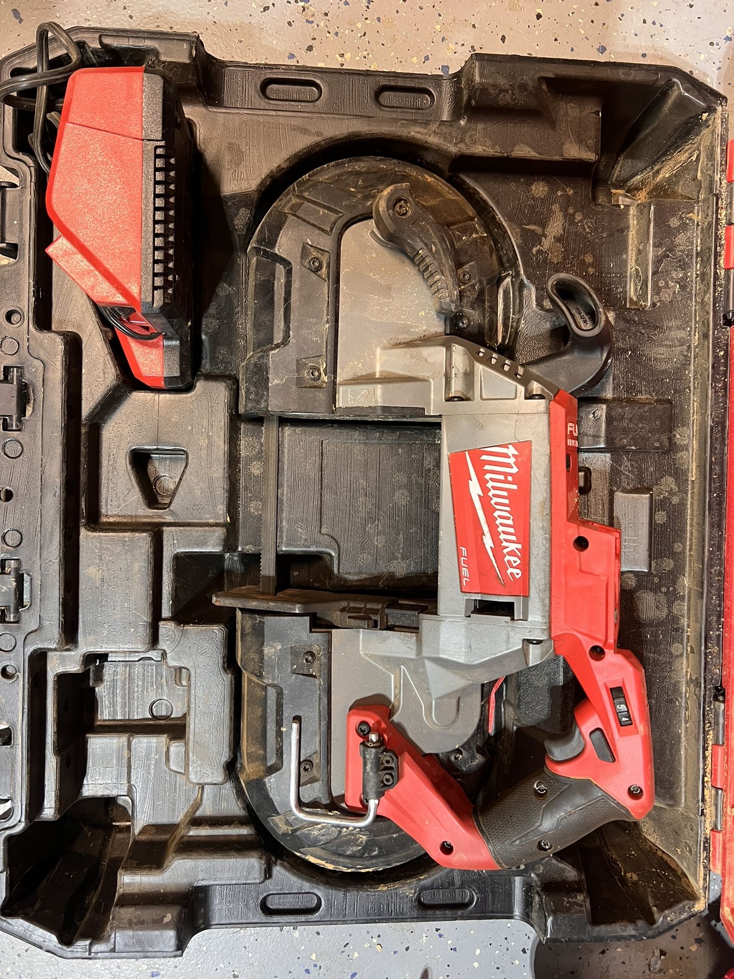 milwaukee band saw