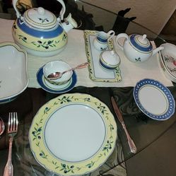 Wedgwood The Tuscany Collection Beautiful Plate Set