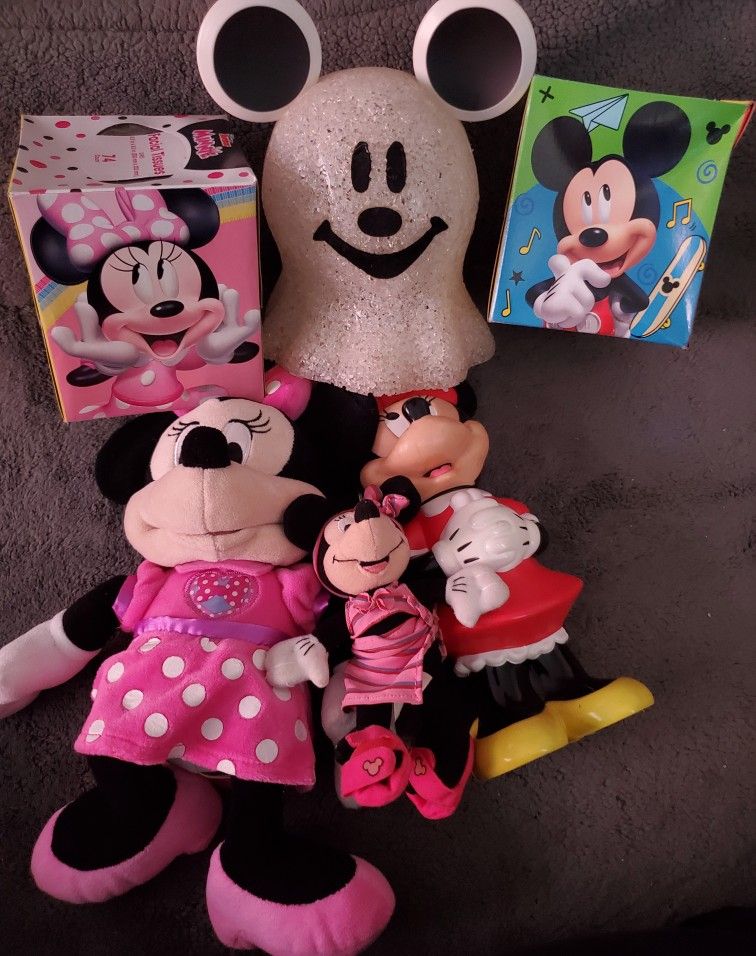 Minnie And Mickey