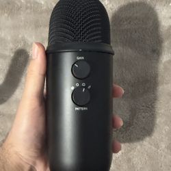 Blue Yeti (Black Edition)
