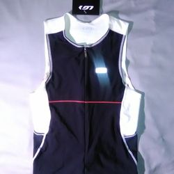 LG Louis Garneau Triathlon Jersey. Mens SMALL S. TRI JERSEY. NWT. Cycling apparel. Triathlon