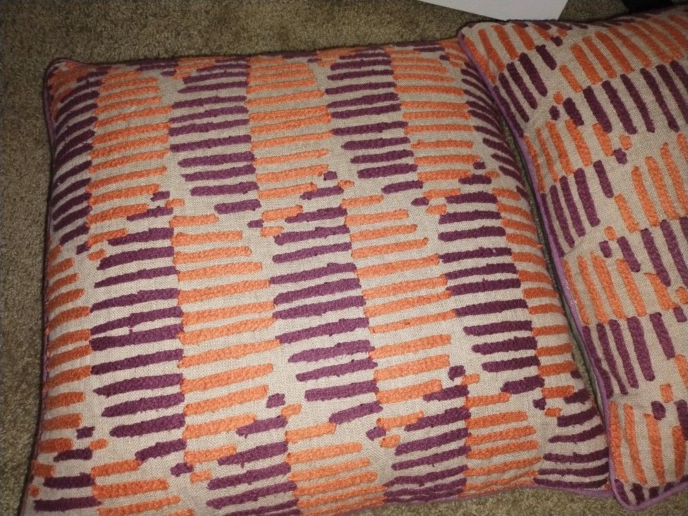 Beautiful 20x22 Basset Furniture Pillows Inside Down With Zipper