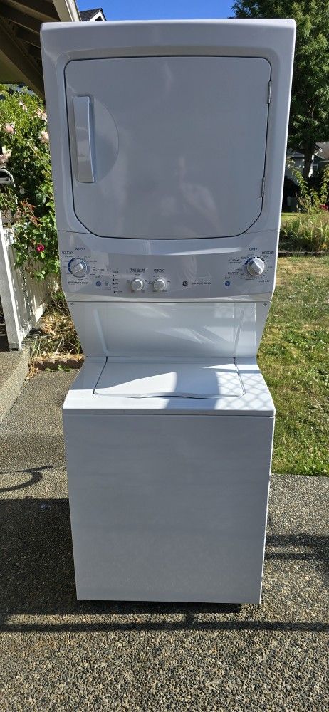 Ge Stackeable Washer And Electric Dryer Size 27w 30d 75h) I Can Help You With Free Delivery Within 10 Miles Distance
