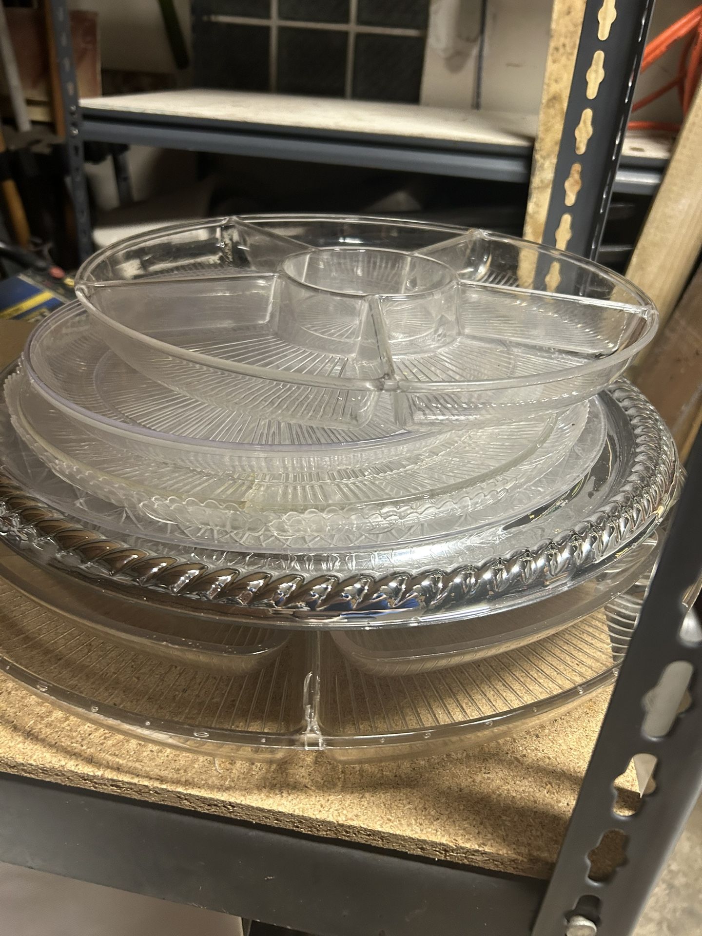 Bowls, Platters, And Trays Perfect For Christmas Party