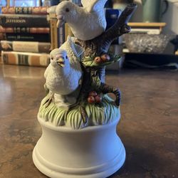 Porcelain 2 Doves