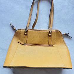 Multiple Purses & Bags