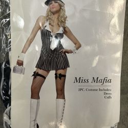 Halloween Costume Miss Mafia 