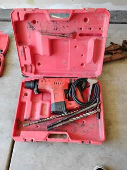 Milwaukee roto drill/ chipping hammer